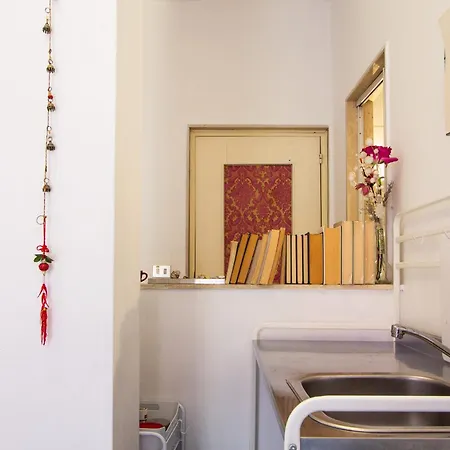 Private Room, Kitchen Corner And Balcony * バーリ