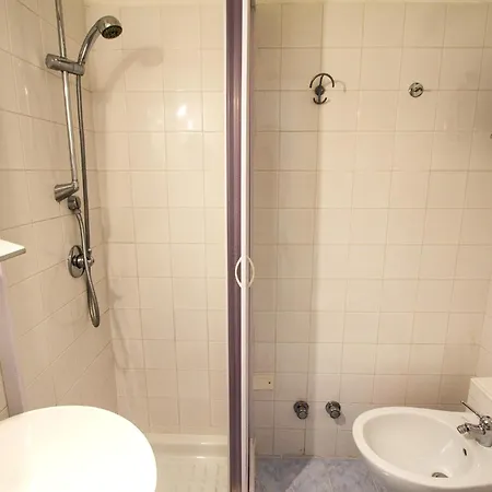 Accommodatie bij particulieren Private Room, Kitchen Corner And Balcony