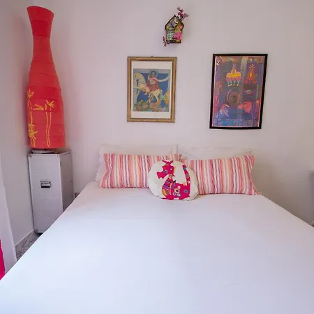 Private Room, Kitchen Corner And Balcony 巴里